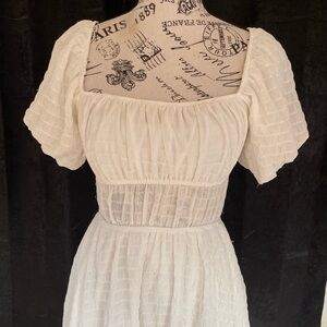 Elegant White Backless Dress